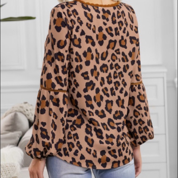 Leopard Blouse - Picture 5 of 10